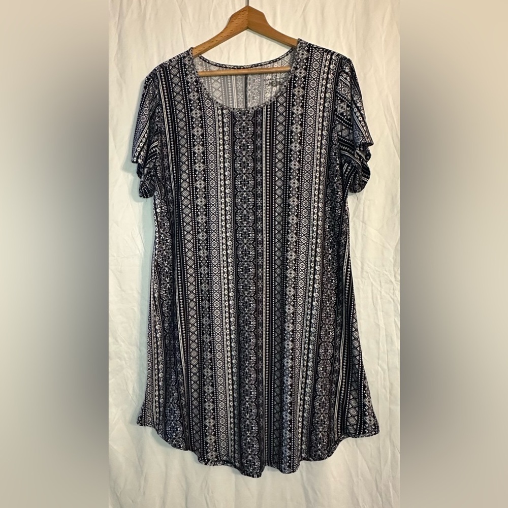Bobbie Brooks Women’s Black and White Pattern Dress Size 1X - Picture 2 of 10
